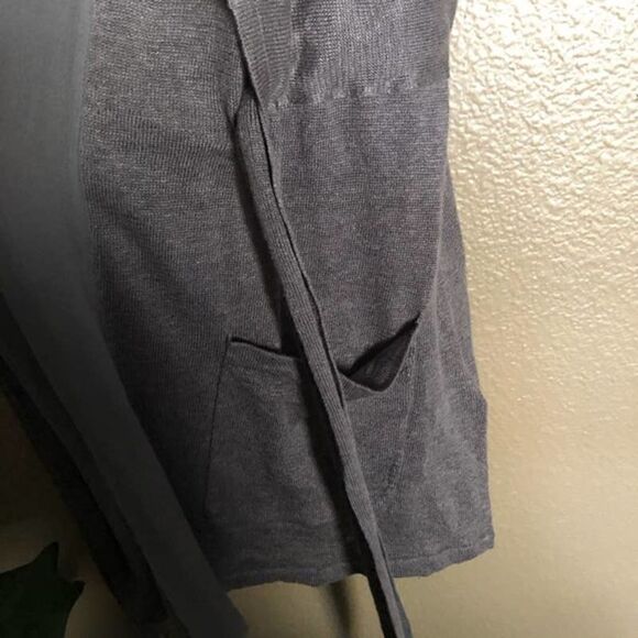 Kenneth Cole Gray Sleeveless Open Front Sweater - Picture 5 of 6